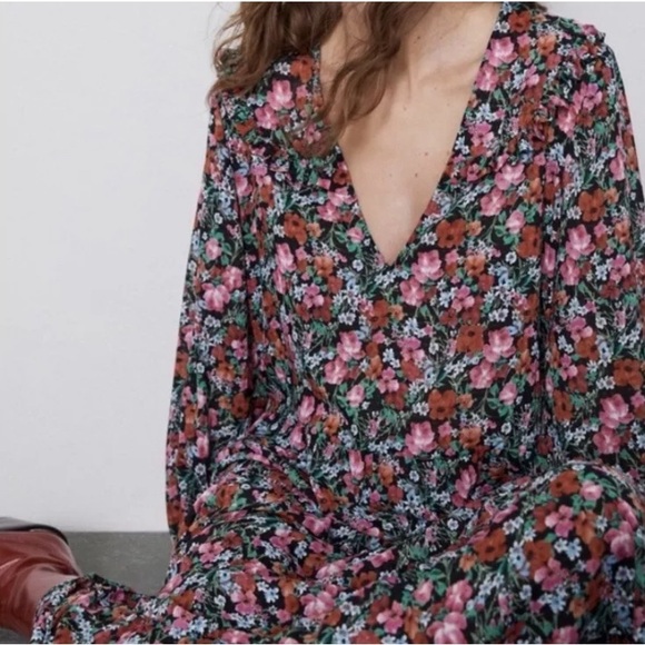 ZARA V Neck Tiered Floral Poppy Maxi Dress - Picture 3 of 13